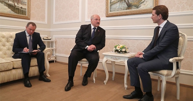 Почему австрийского канцлера Курца так тянет к Лукашенко?