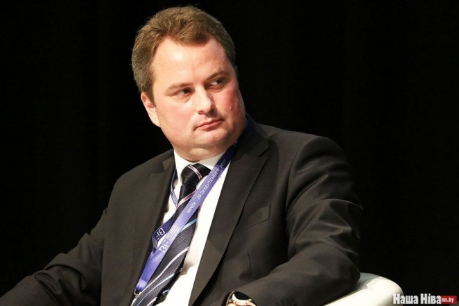 8 крупных белорусских чиновников с российскими корнями