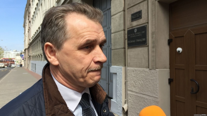 Analysis: Under Moscow Pressure, Could Belarus's Balancing Act Come Crashing Down?