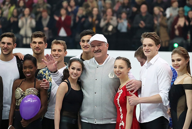 Лукашенко: "Не хоккеисты самые мужественные люди, а они!"