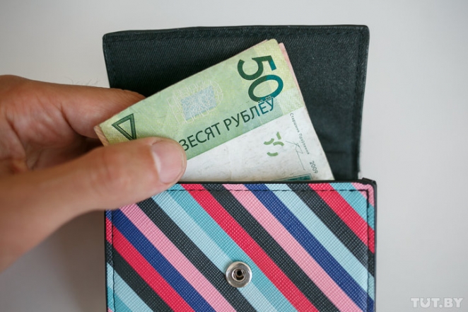 Сколько у белорусов остается на жизнь после оплаты коммуналки и кто не потянет 100%-ные тарифы