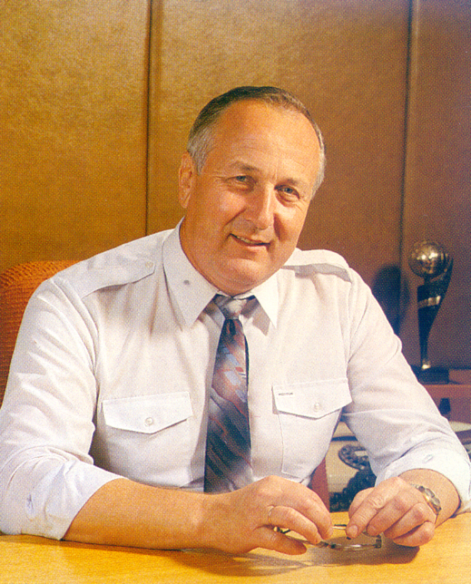 В чем обвиняли и за что хвалили задержанного гендиректора холдинга "БелОМО"