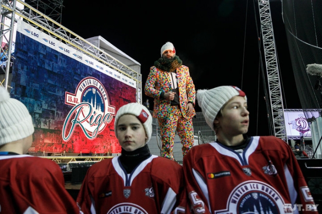 "Без мата и не скажешь". Болельщики итожат сезон «Динамо» на «зимней классике» в Риге