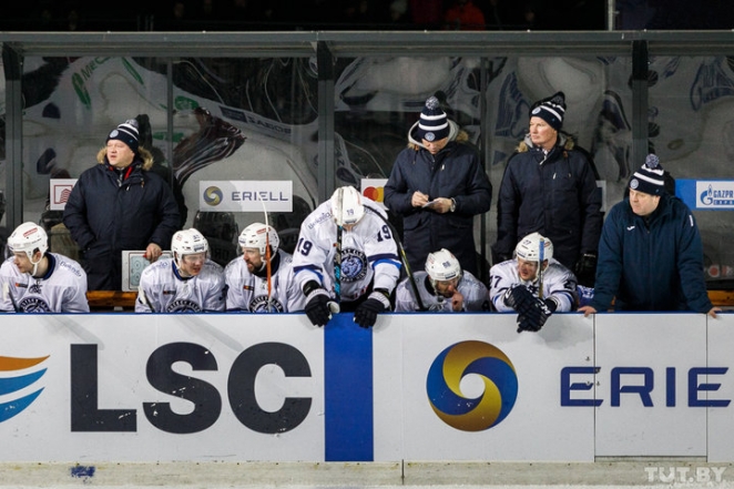 "Без мата и не скажешь". Болельщики итожат сезон «Динамо» на «зимней классике» в Риге