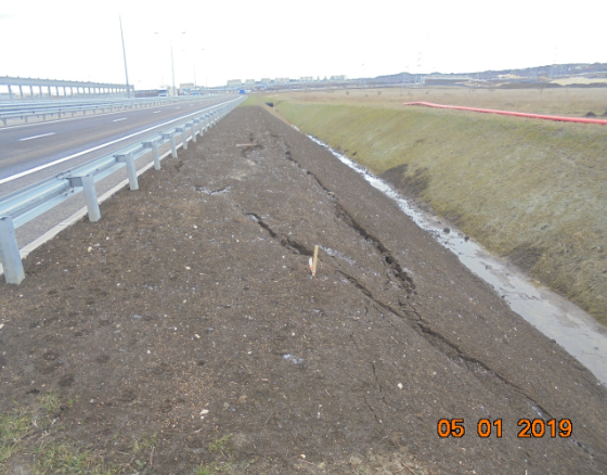 "Крымский мост построен на пластилине"