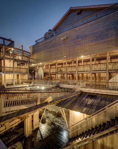 Голландец построил точную копию Ноева ковчега по параметрам из Библии