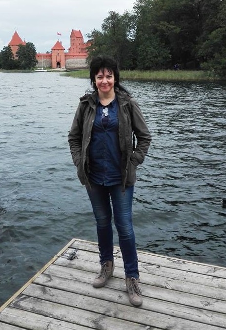 Жительница Ивья: "Этими визитами Лукашенко дрессируют народ"