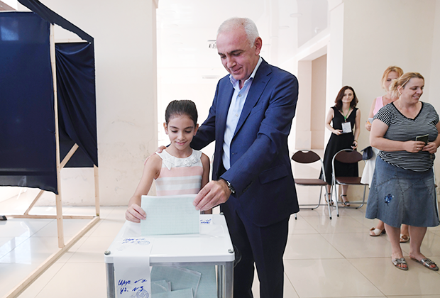 Оппозиция готова взять власть в Абхазии. Как это изменит страну и ее отношения с Россией?