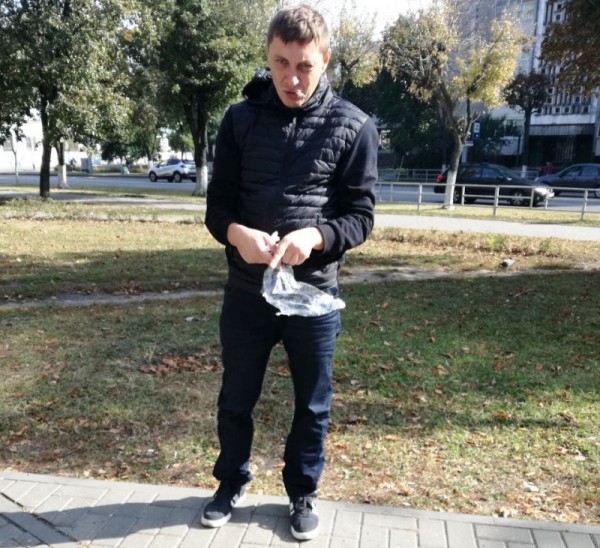 В Гомеле на пикет по сбору подписей напал неизвестный