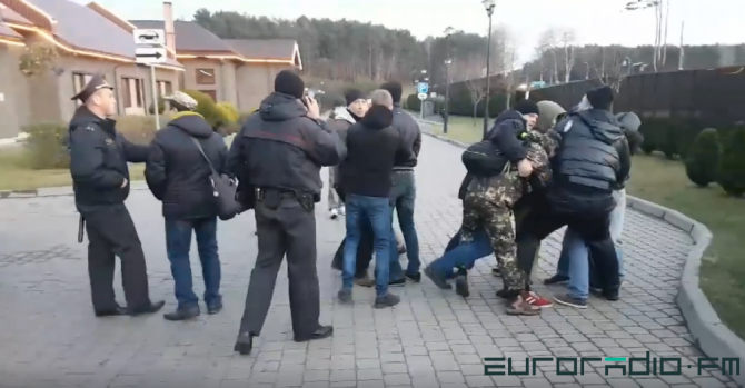 Parliamentary candidate Zmitser Kazakevich brutally detained in Kurapaty