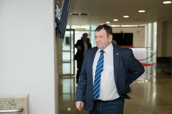 Чем прославилась депутатская гостиница: обыски, долги и эксперименты с девушками