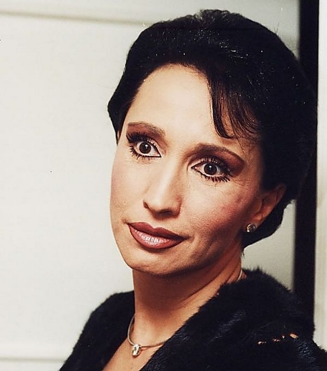 В сеть попали фото Ирины Аллегровой без парика