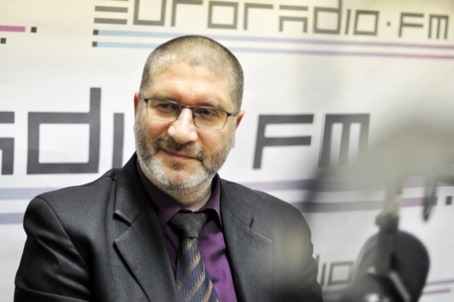 Аналитик: Россия может кинуть Лукашенко с равными ценами на нефть и газ в 2025 году