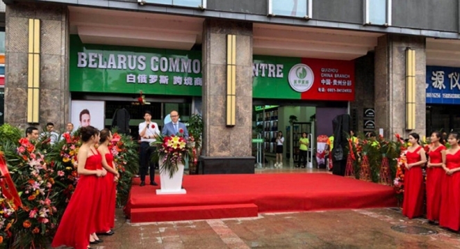 Три причины сомневаться в реальности угрозы Лукашенко уйти с российского на китайский рынок