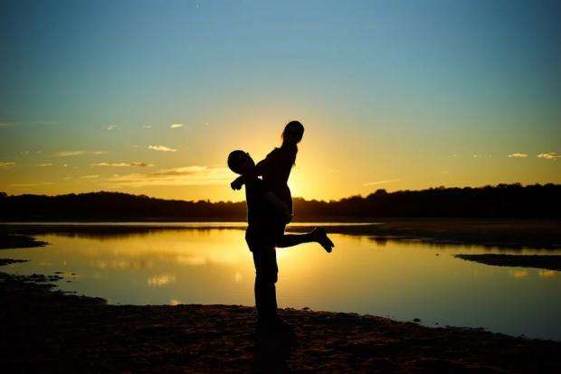 Любовный гороскоп на неделю 4-10 мая: тяжело придется тем кто давно в отношениях