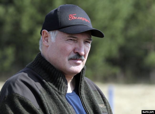 In Belarus, Pre-Vote Clampdown Spreads From Streets And Blogs To A Bank