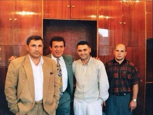 Появился снимок Кобзона в компании криминальных авторитетов