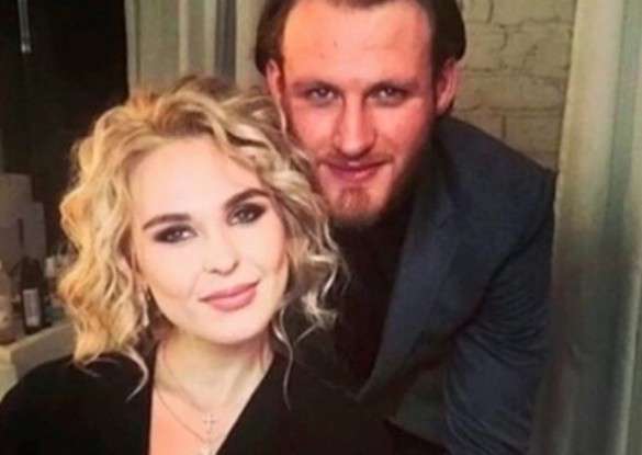 Классные голые парни: супруга Пелагеи застукали на мужском стриптизе