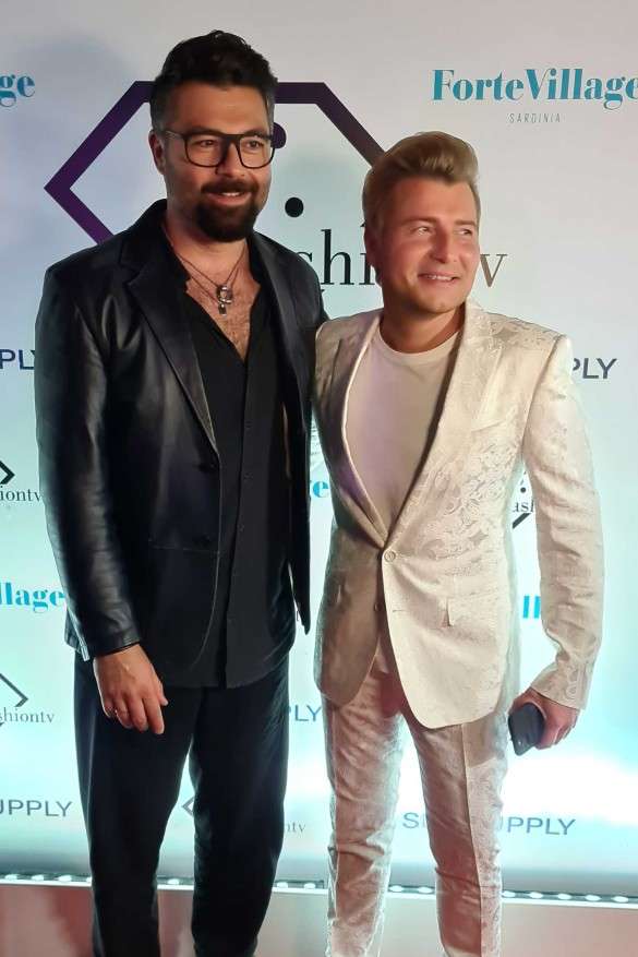 Сдавший тест на коронавирус Басков спешно покинул Россию для лечения