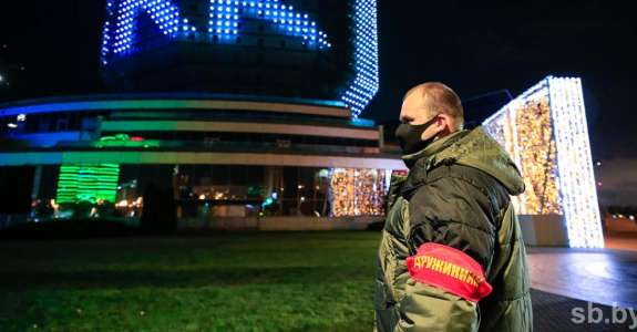 Lukashenka bets on 'flying squads' to fight protests