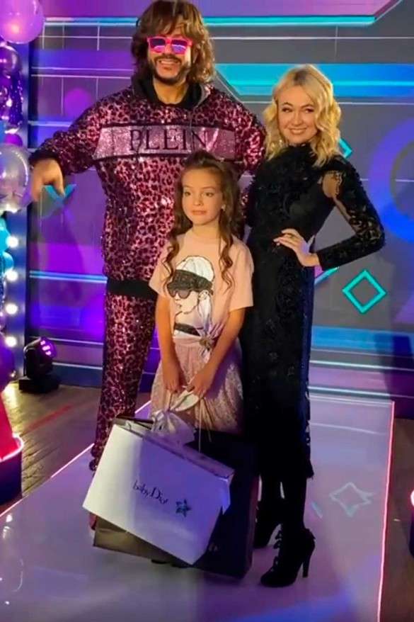 Без масок и социальной дистанции: Киркоров закатил шикарную вечеринку в разгар пандемии