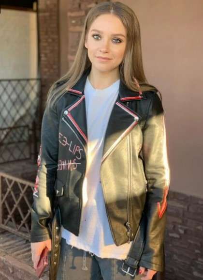 Одно лицо! Посмотрите на младшую сестру актрисы Кристины Асмус и найдите отличия