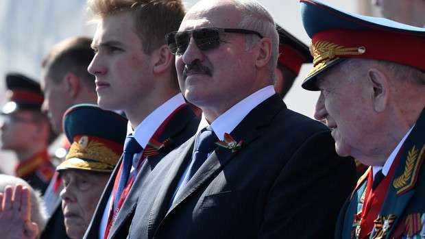 Лукашенко втянул Колю в политику и, кажется, лепит из него свою копию