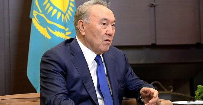 Назарбаев пригласил Лукашенко в Казахстан. Почему это не сделал президент страны?