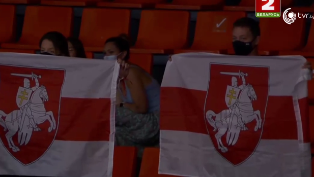 По БТ показали БЧБ-флаги во время трансляции баскетбольной игры Испания — Беларусь
