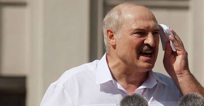 «Лукашенко пока не блокирован в бункере, он свободен в своем Дворце и на территории Беларуси и России, но далее – всё»