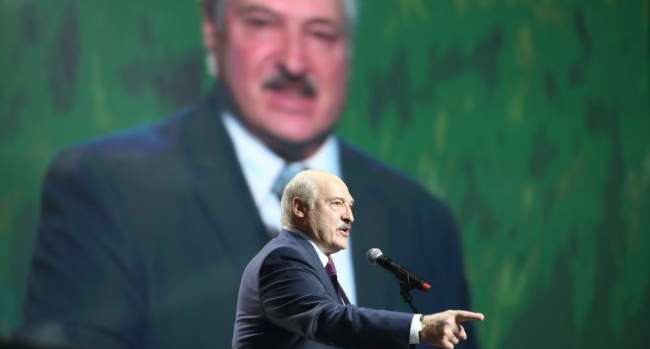 «Лукашенко уже давным-давно женился на власти и без нее не представляет жизни»