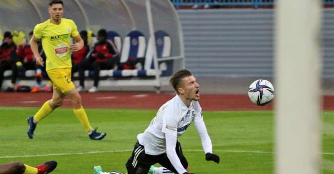 Команда чемпионата Беларуси по футболу проиграла три матча с общим счётом 1:17