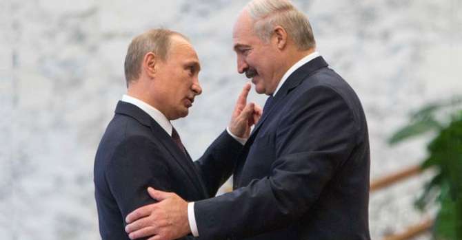 Мнение: «Лукашенко готовится к открытому предательству Путина»