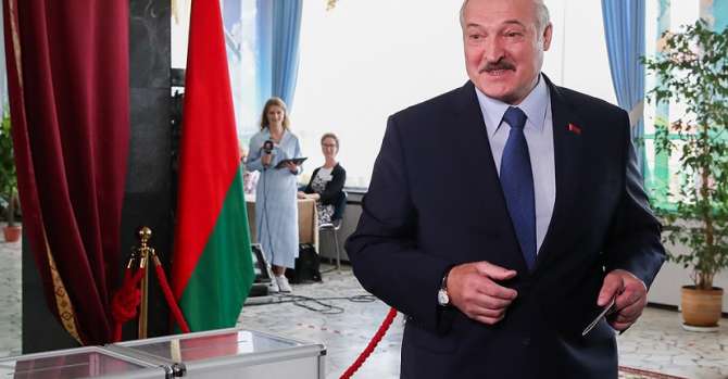 «Вариант «Александр Лукашенко — глава ВНС, а президента выбирайте сами из лояльных» очень зыбкий»