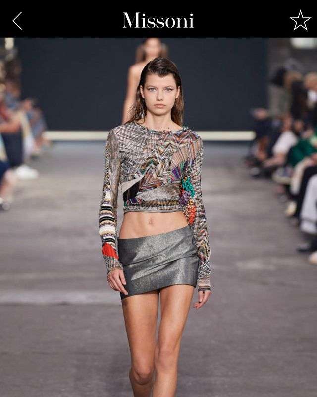 Курс на мини: стилист рассказала, какие юбки мы будем носить в этом году