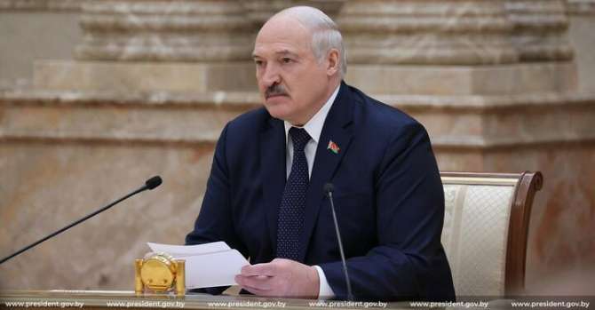 Лукашенко потребовал «повычищать разгильдяев» из белорусских школ и навести «жесткую дисциплину»