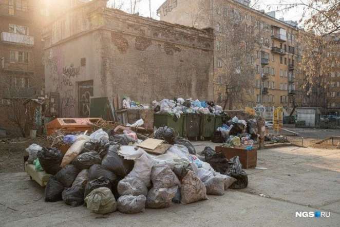 В российском Новосибирске — мусорный коллапс