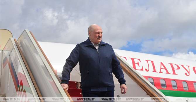 Lukashenko arrives in Moscow for CSTO summit