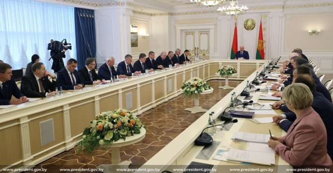 Лукашенко готов объявить НЭП. Но пока только на полтора года
