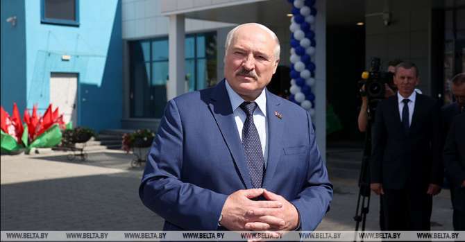 Lukashenko explains his vision of Belarusian militia