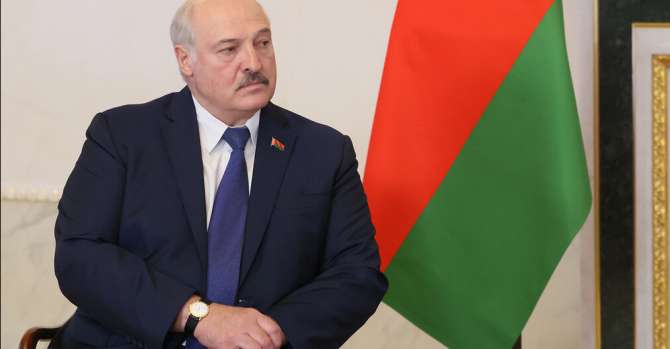 Лукашенко попросил у Путина ядерное оружие. Тот согласился