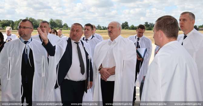 Готовит ли Лукашенко себе преемника?
