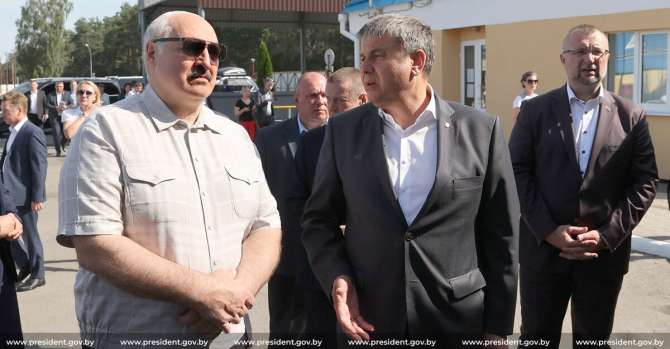 Лукашенко посоветовал белорусам «не париться» по поводу новой волны ковида