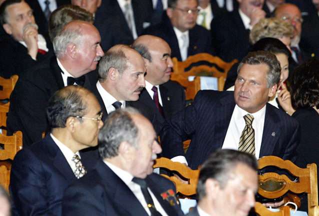 Лукашенко хочет вернуть народную любовь — и для этого сделал из Польши врага № 1