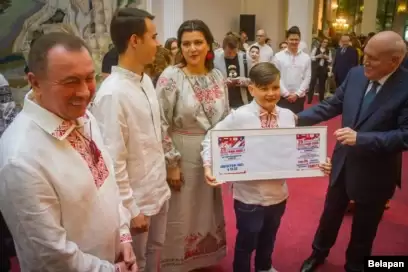 Обещал, что российские войска не останутся после учений и разводил кур. 10 фактов о Макее