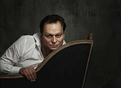 Уволенного за антивоенные высказывания Дмитрия Назарова в Московском театре заменит белорус