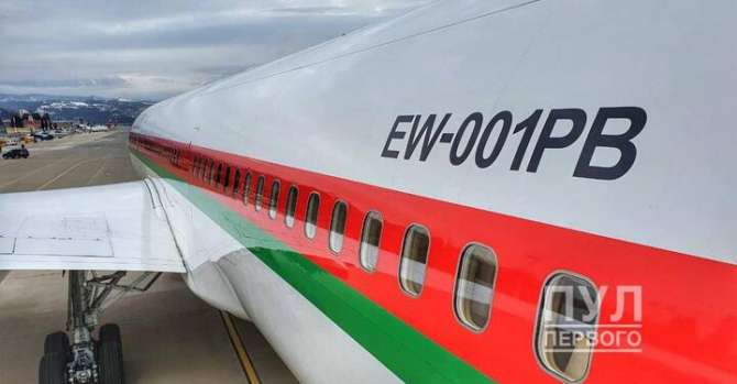 Самолет Лукашенко вернулся в Минск после недельного «турне» по ОАЭ и Зимбабве