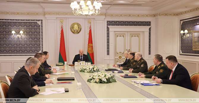 Lukashenko: Belarus keeps tabs on defense industry given modern threats