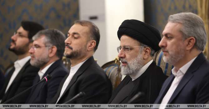 Raisi: Iran is ready to share experience of countering sanctions with Belarus