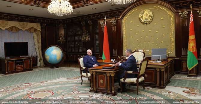 «Президент» Лукашенко встретился с президентом Лукашенко